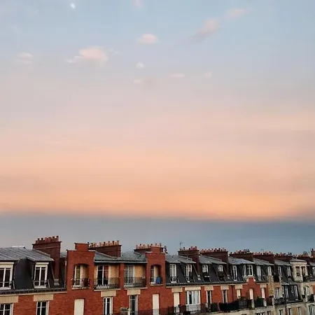 Charming Aligre Bastille Neighborhood